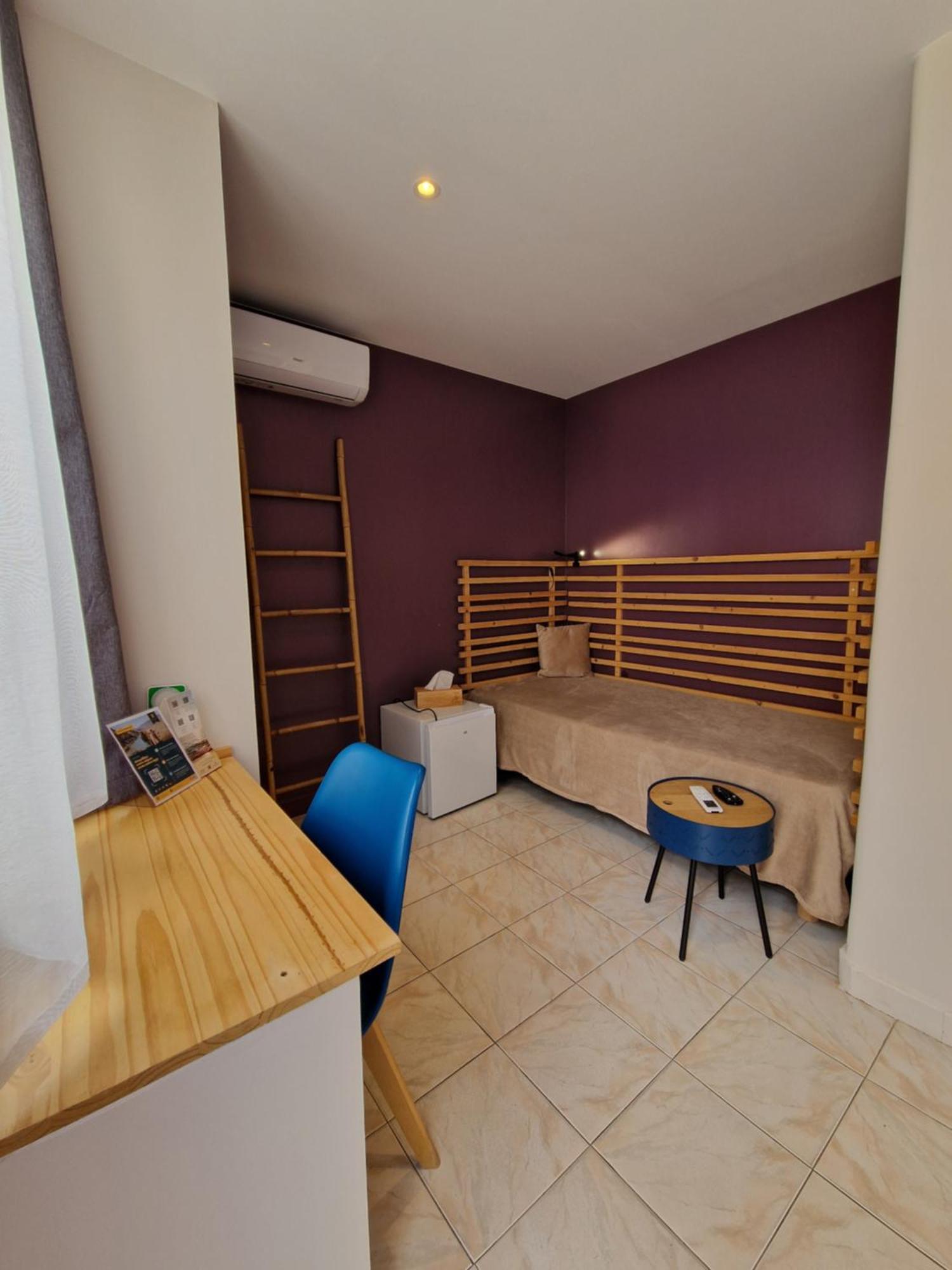 Hotel Le Cosy Saint Aygulf Esterno foto