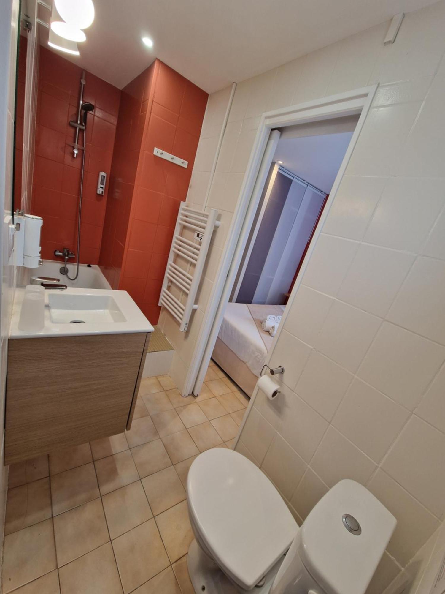 Hotel Le Cosy Saint Aygulf Esterno foto
