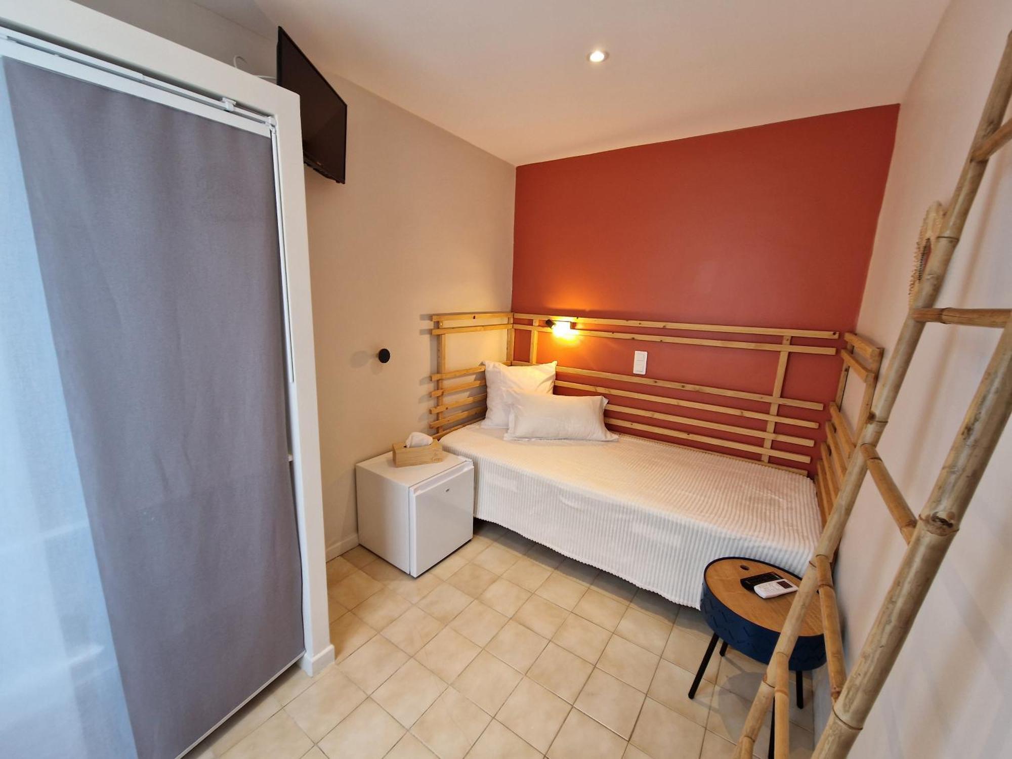 Hotel Le Cosy Saint Aygulf Esterno foto
