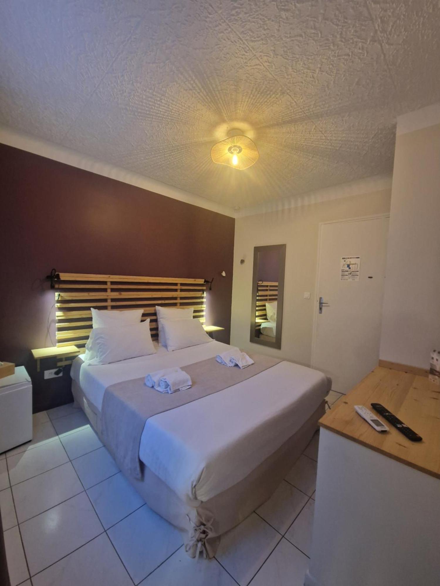 Hotel Le Cosy Saint Aygulf Esterno foto